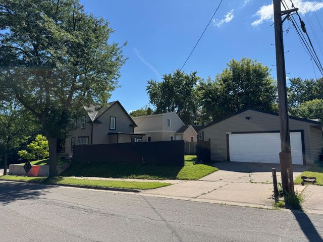 3557 Dupont Avenue N, Minneapolis, MN 55412