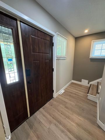 3557 Dupont Avenue N, Minneapolis, MN 55412