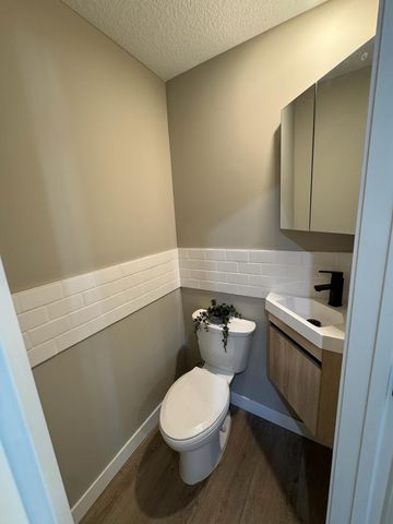 3557 Dupont Avenue N, Minneapolis, MN 55412