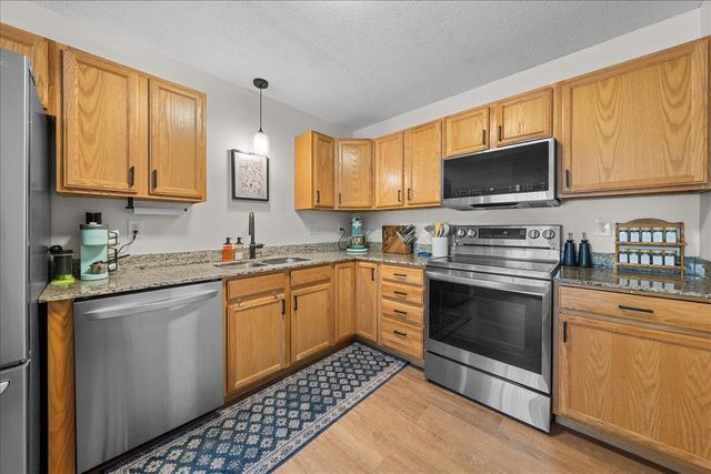 1579 County Road D E K, Maplewood, MN 55109