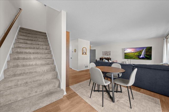 1579 County Road D E K, Maplewood, MN 55109