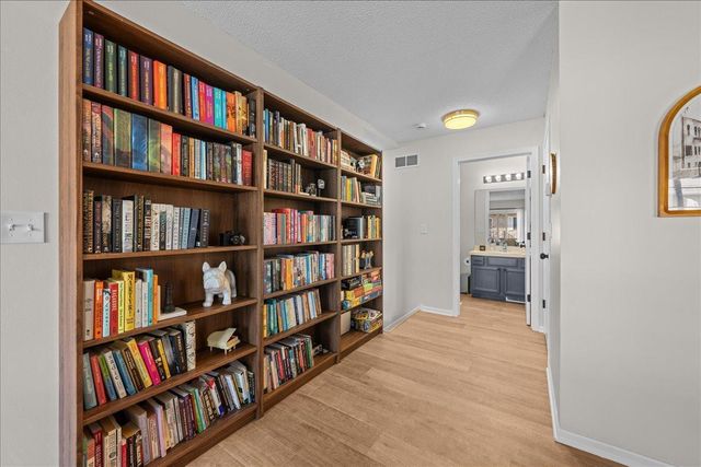 1579 County Road D E K, Maplewood, MN 55109