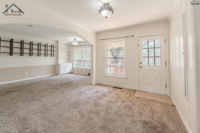 3211 PECKHAM STREET, Wichita Falls, TX 76308