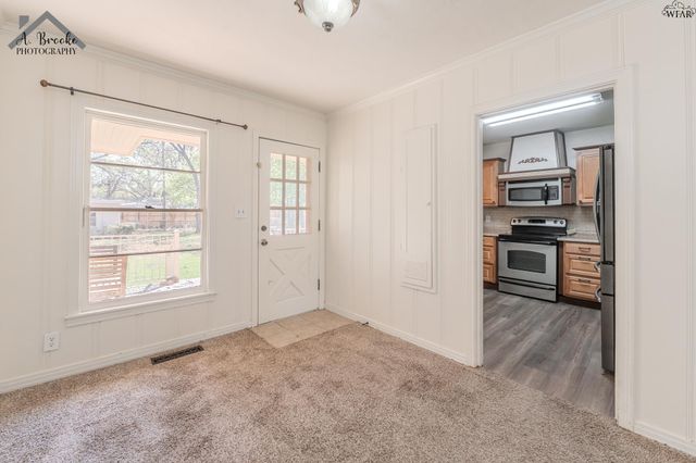 3211 PECKHAM STREET, Wichita Falls, TX 76308