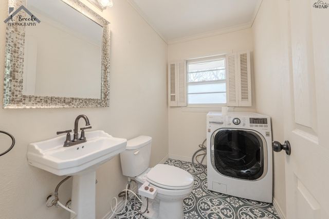 3211 PECKHAM STREET, Wichita Falls, TX 76308