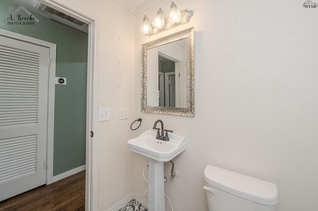 3211 PECKHAM STREET, Wichita Falls, TX 76308