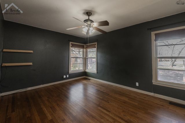 3211 PECKHAM STREET, Wichita Falls, TX 76308