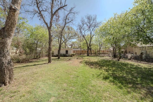 3211 PECKHAM STREET, Wichita Falls, TX 76308