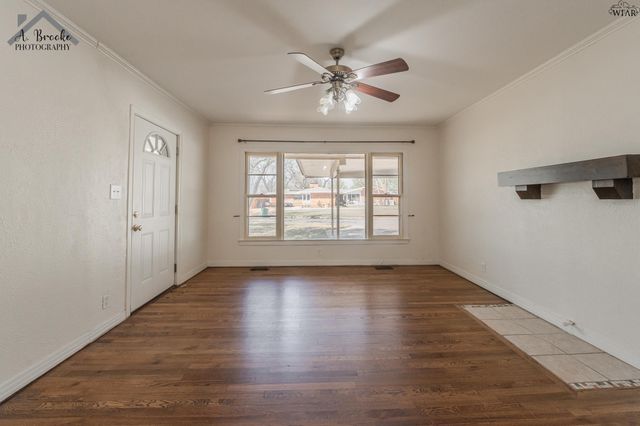 3211 PECKHAM STREET, Wichita Falls, TX 76308