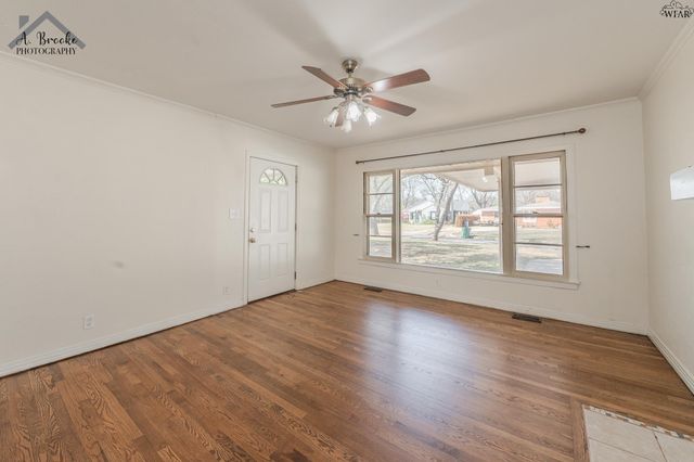 3211 PECKHAM STREET, Wichita Falls, TX 76308