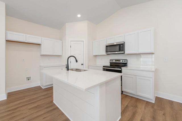 17115 W Kashmir St, Goddard, KS 67052