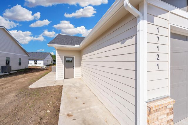 17115 W Kashmir St, Goddard, KS 67052