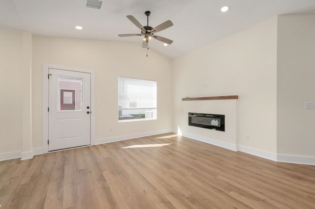 17115 W Kashmir St, Goddard, KS 67052