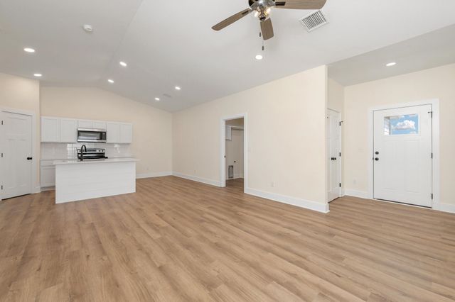 17115 W Kashmir St, Goddard, KS 67052