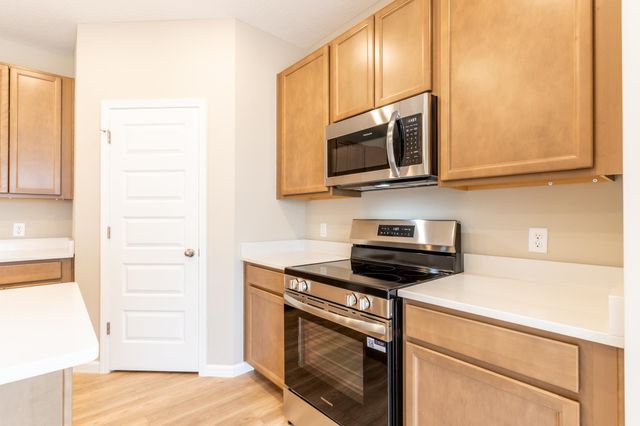 11697 Whistling Trail, Fort Wayne, IN 46818