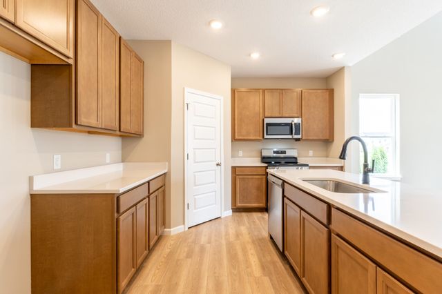 11697 Whistling Trail, Fort Wayne, IN 46818