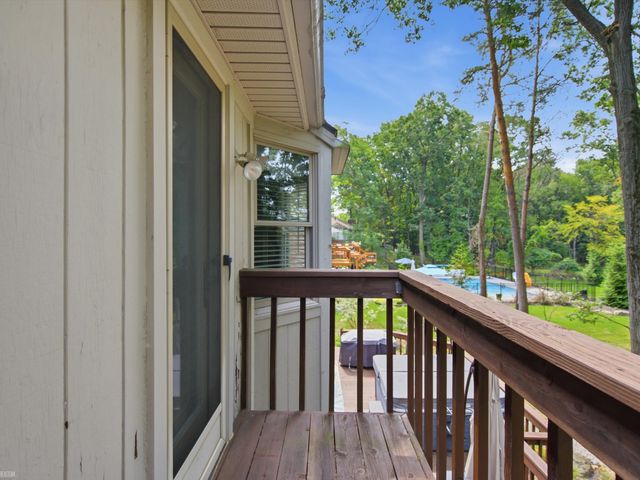 8177 Fawn Valley Drive, Clarkston, MI 48348