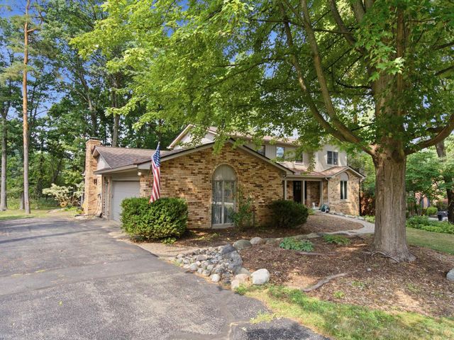 8177 Fawn Valley Drive, Clarkston, MI 48348