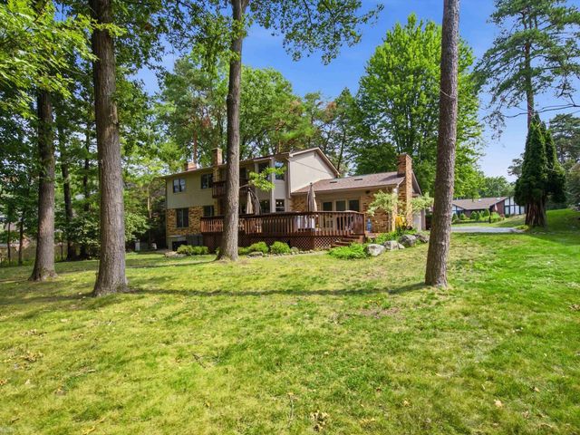 8177 Fawn Valley Drive, Clarkston, MI 48348
