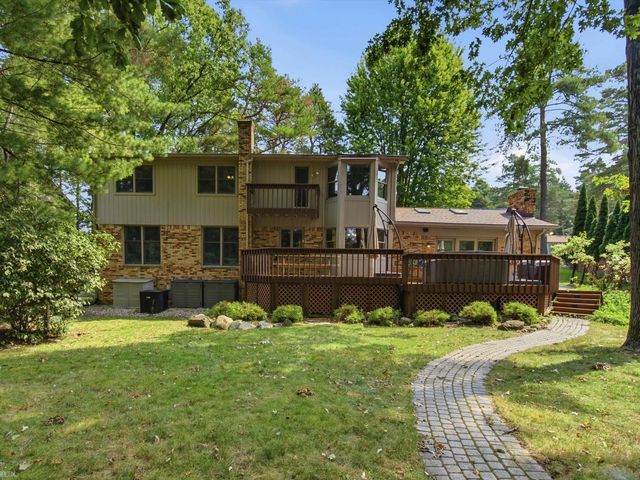 8177 Fawn Valley Drive, Clarkston, MI 48348