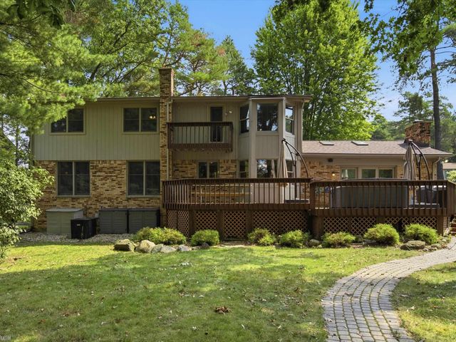 8177 Fawn Valley Drive, Clarkston, MI 48348