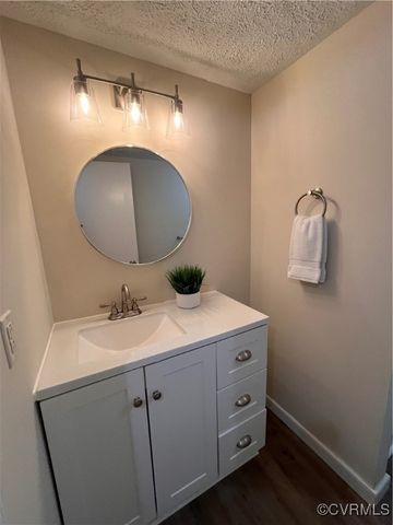 5225 Hopewell Rd, New Kent, VA 23124
