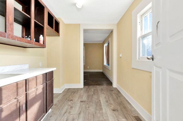 459 N Custer St, Wichita, KS 67203