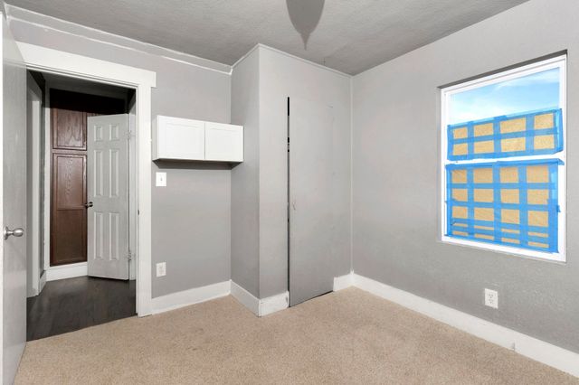 459 N Custer St, Wichita, KS 67203