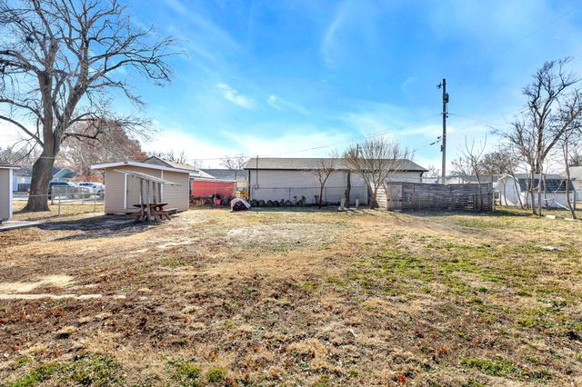 459 N Custer St, Wichita, KS 67203