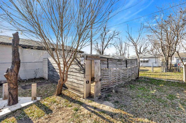 459 N Custer St, Wichita, KS 67203