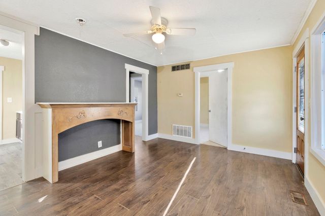 459 N Custer St, Wichita, KS 67203