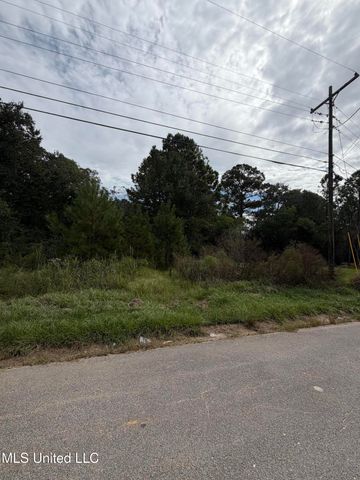 6604 April Bayou Drive, Biloxi, MS 39532