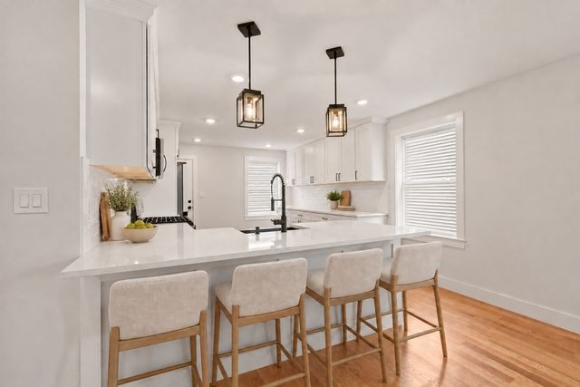 22-20 Ufford St 1, Boston, MA 02124