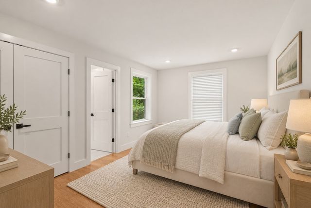 22-20 Ufford St 1, Boston, MA 02124
