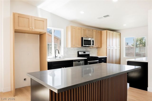 1667 Rockwell Lane, Las Vegas, NV 89156