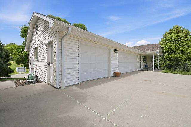13238 BLUEBIRD Lane, Council Bluffs, IA 51503