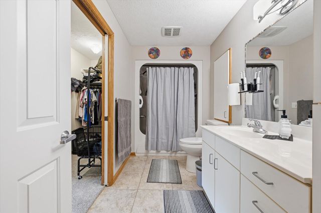 13238 BLUEBIRD Lane, Council Bluffs, IA 51503