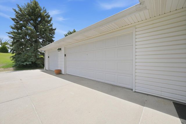 13238 BLUEBIRD Lane, Council Bluffs, IA 51503