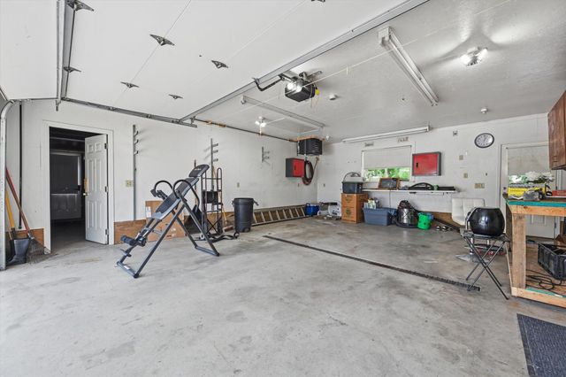 13238 BLUEBIRD Lane, Council Bluffs, IA 51503