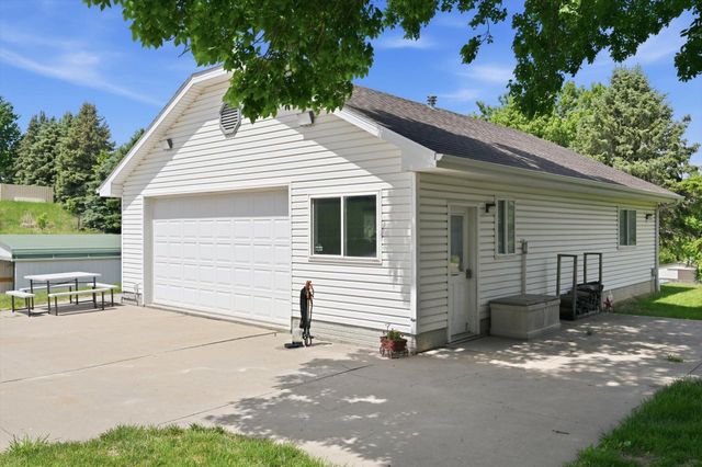 13238 BLUEBIRD Lane, Council Bluffs, IA 51503