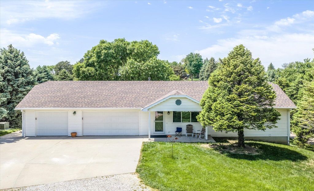 13238 BLUEBIRD Lane, Council Bluffs, IA 51503