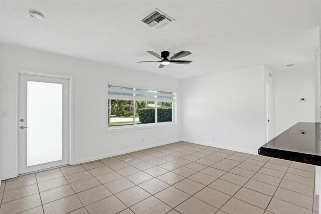 6101 NE 7th Avenue, Oakland Park, FL 33334