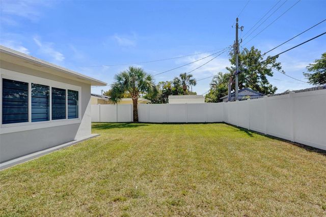 6101 NE 7th Avenue, Oakland Park, FL 33334