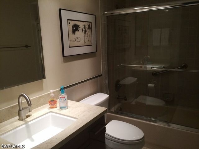 10682 Gulf Shore DR 104, Naples, FL 34108