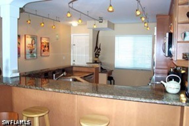 10682 Gulf Shore DR 104, Naples, FL 34108