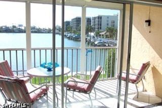 10682 Gulf Shore DR 104, Naples, FL 34108