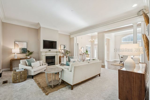 210 Old Plantation Dr W, Beaufort, SC 29907