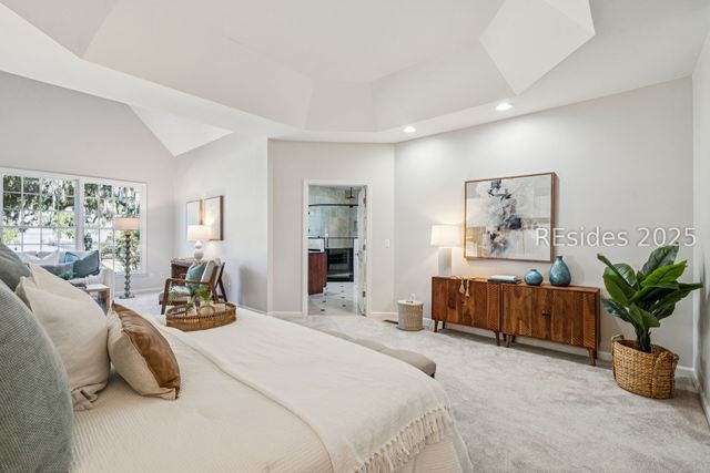 210 Old Plantation Dr W, Beaufort, SC 29907