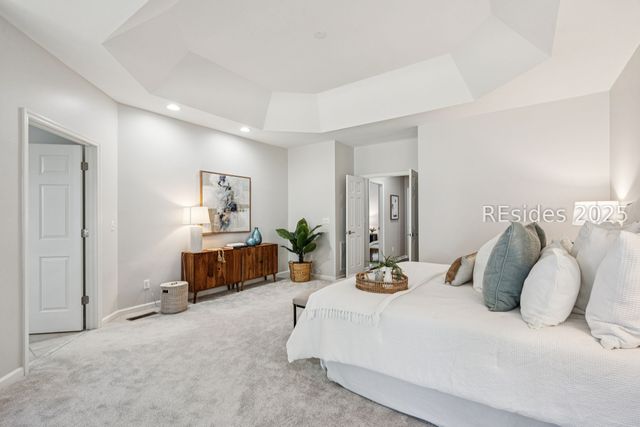 210 Old Plantation Dr W, Beaufort, SC 29907