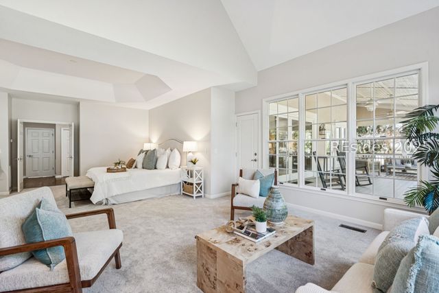 210 Old Plantation Dr W, Beaufort, SC 29907